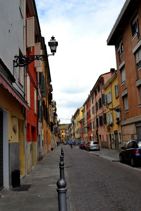 Appartamento Downtown In Parma Esterno foto