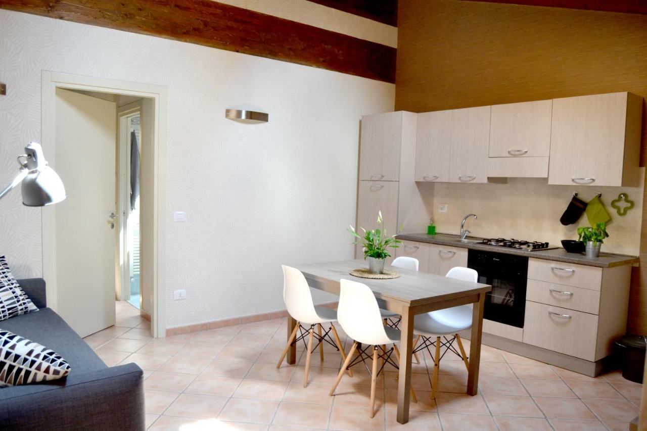 Appartamento Downtown In Parma Esterno foto